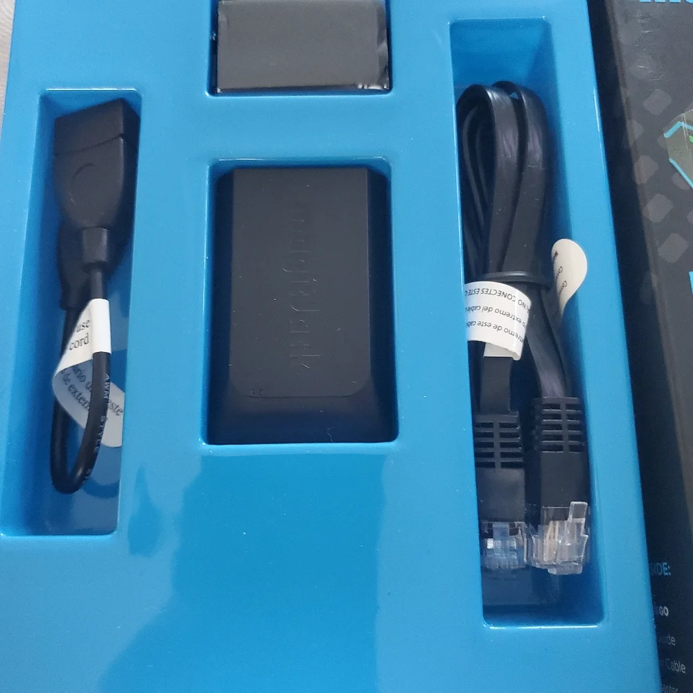 MagicJack Go digital phone service device (unlimited calls for 12 months)nwt